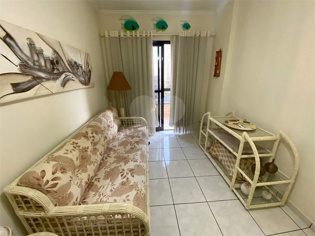 Apartamento para Venda em Praia Grande, Guilhermina, 1 dormitório, 1 suíte, 2 banheiros, 1 vaga
