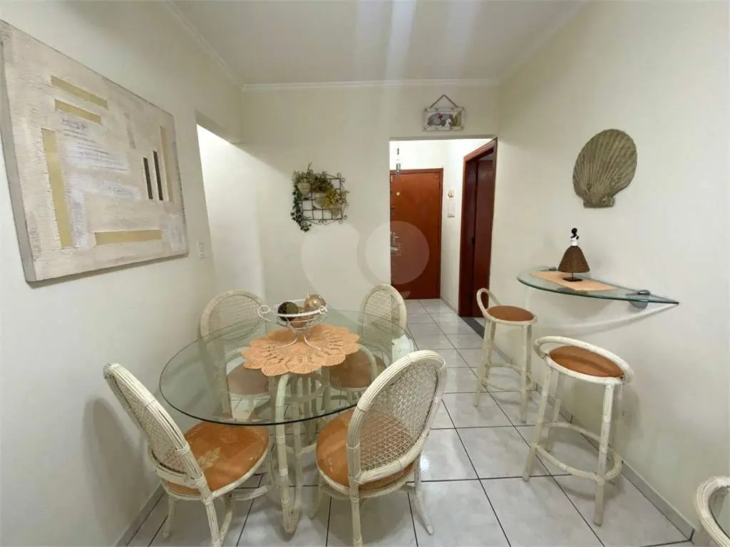 Apartamento para Venda em Praia Grande, Guilhermina, 1 dormitório, 1 suíte, 2 banheiros, 1 vaga