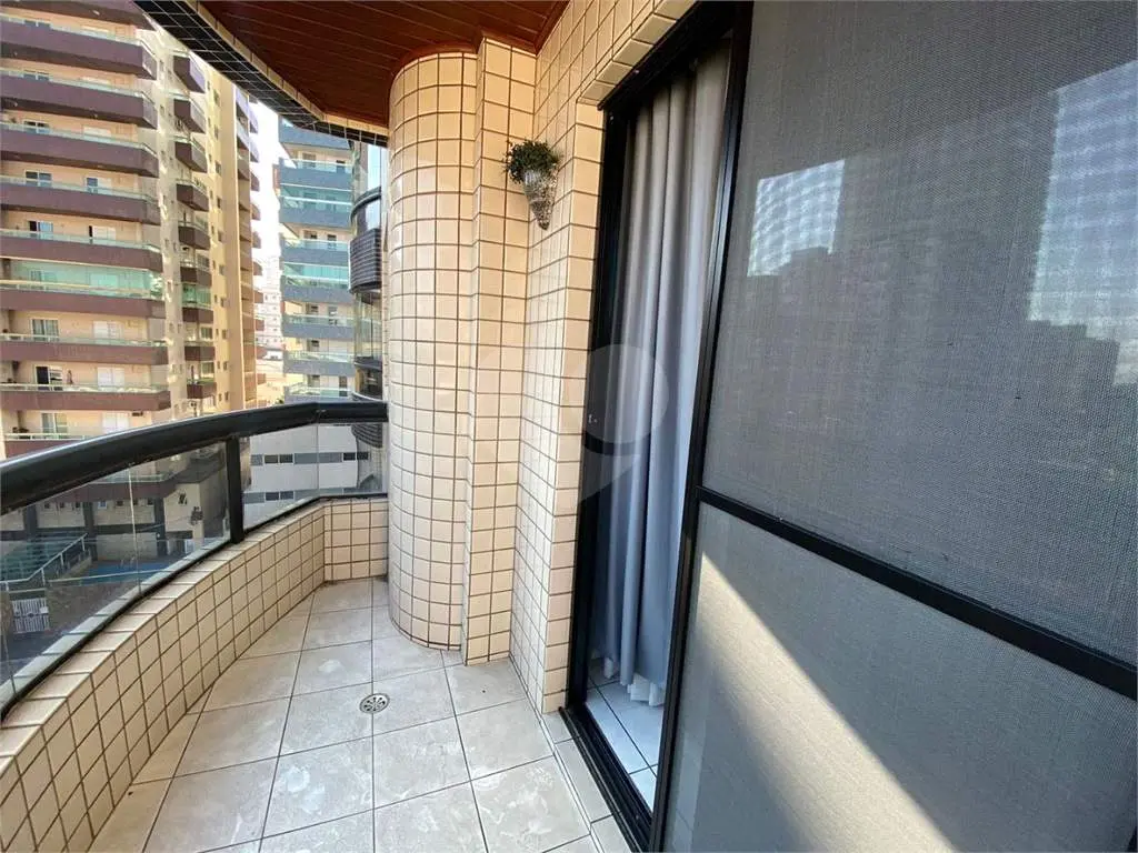 Apartamento para Venda em Praia Grande, Guilhermina, 1 dormitório, 1 suíte, 2 banheiros, 1 vaga