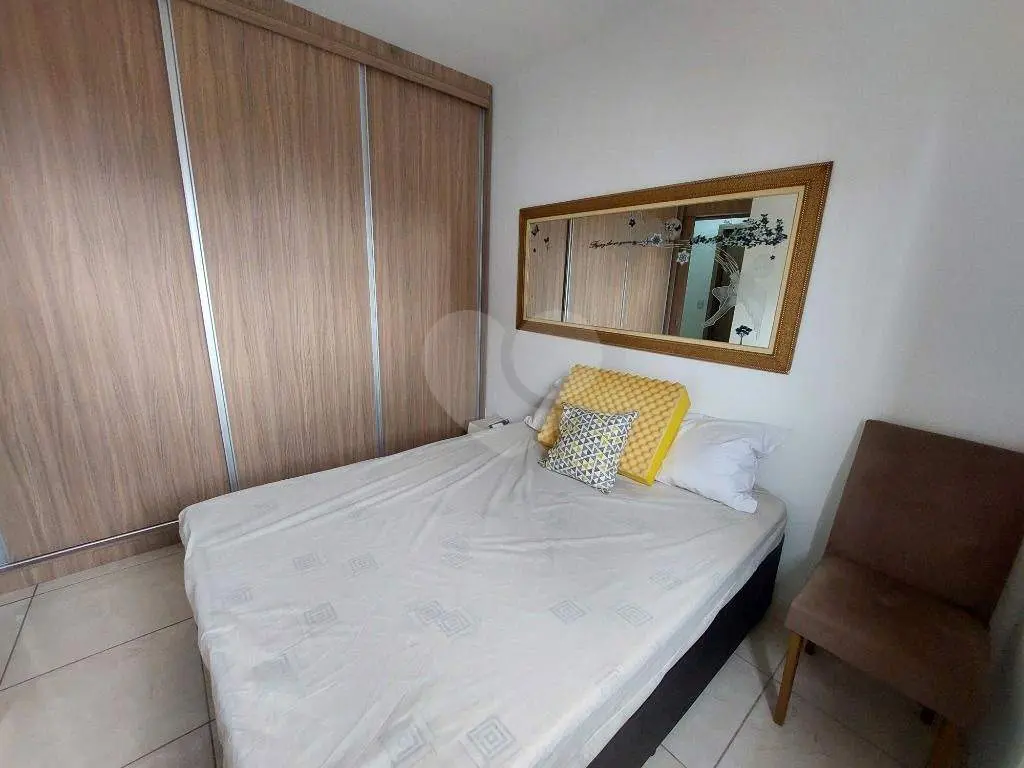 Apartamento para Venda em Praia Grande, Vila Guilhermina, 2 dormitórios, 1 suíte, 2 banheiros, 1 vaga