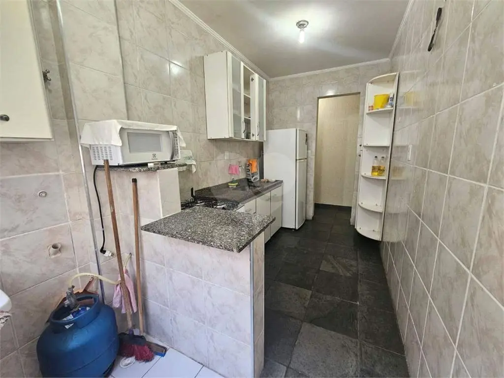 Apartamento para Venda em Praia Grande, Guilhermina, 2 dormitórios, 1 banheiro, 1 vaga