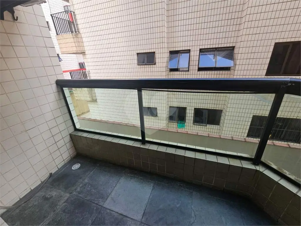 Apartamento para Venda em Praia Grande, Guilhermina, 2 dormitórios, 1 banheiro, 1 vaga