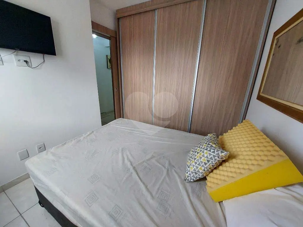 Apartamento para Venda em Praia Grande, Vila Guilhermina, 2 dormitórios, 1 suíte, 2 banheiros, 1 vaga