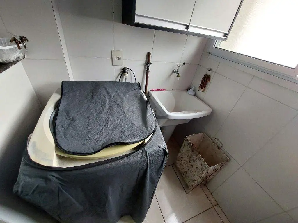 Apartamento para Venda em Praia Grande, Vila Guilhermina, 2 dormitórios, 1 suíte, 2 banheiros, 1 vaga