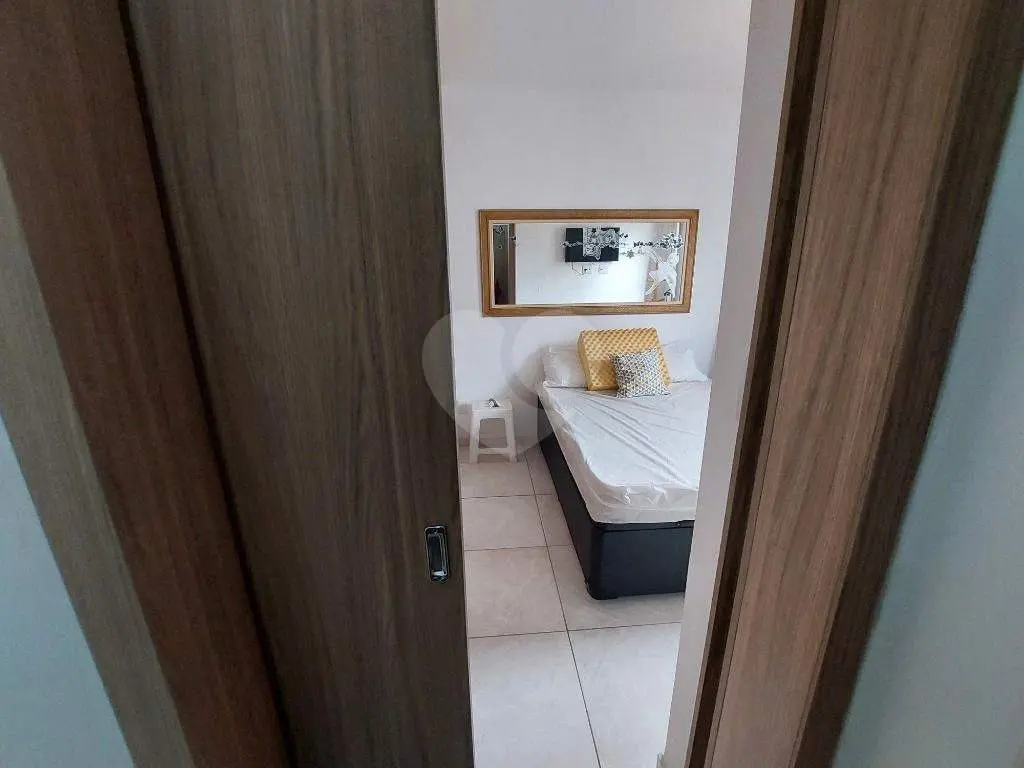 Apartamento para Venda em Praia Grande, Vila Guilhermina, 2 dormitórios, 1 suíte, 2 banheiros, 1 vaga