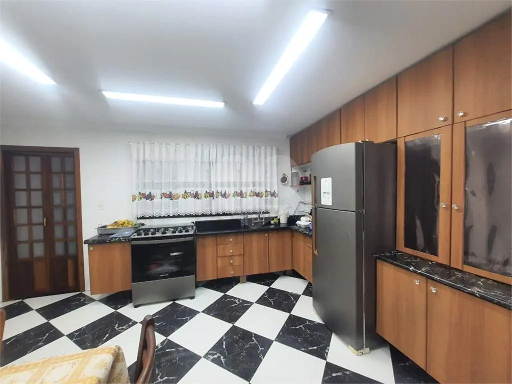 Apartamento para Venda em Praia Grande, Vila Tupi, 3 dormitórios, 3 suítes, 4 banheiros, 2 vagas