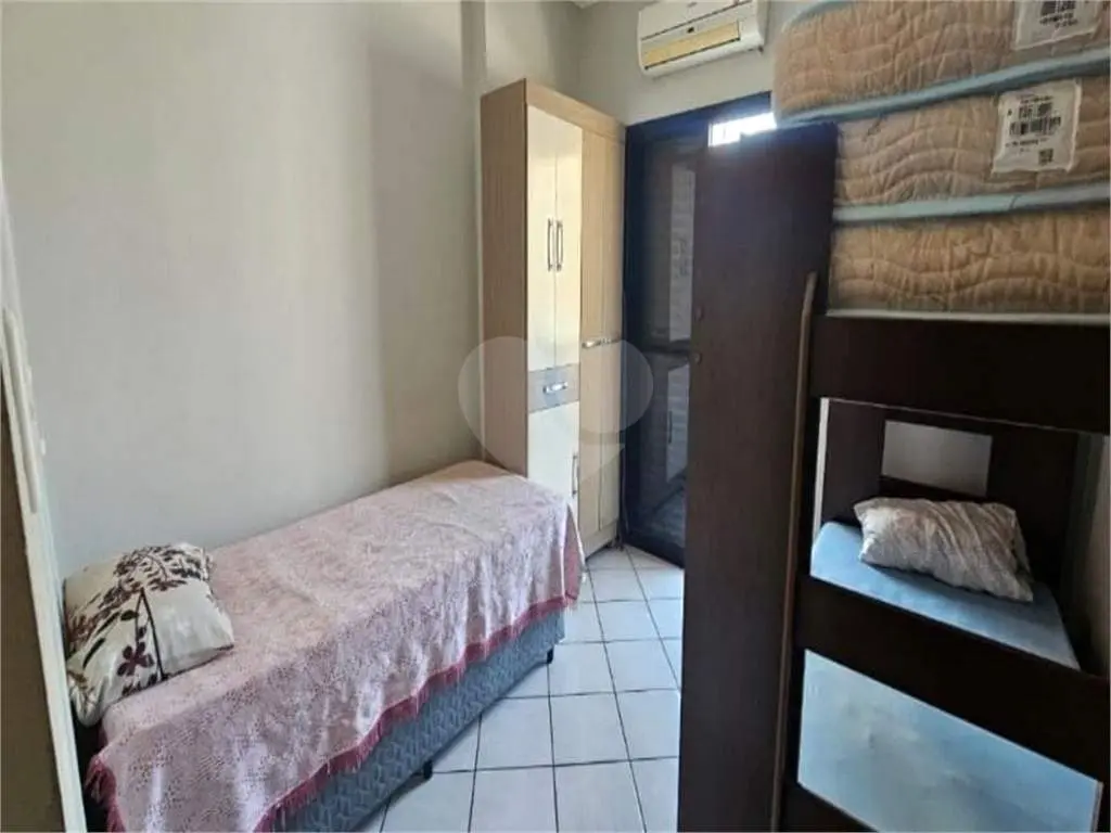 Apartamento para Venda em Praia Grande, Vila Tupi, 1 dormitório, 1 banheiro, 1 vaga