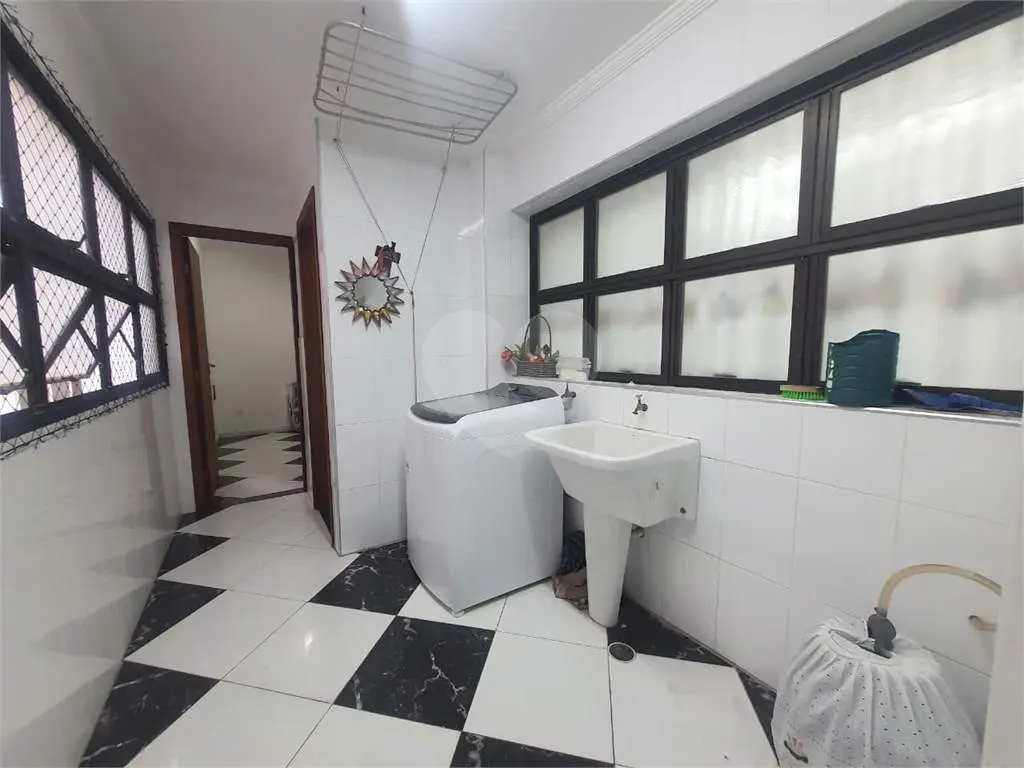 Apartamento para Venda em Praia Grande, Vila Tupi, 3 dormitórios, 3 suítes, 4 banheiros, 2 vagas