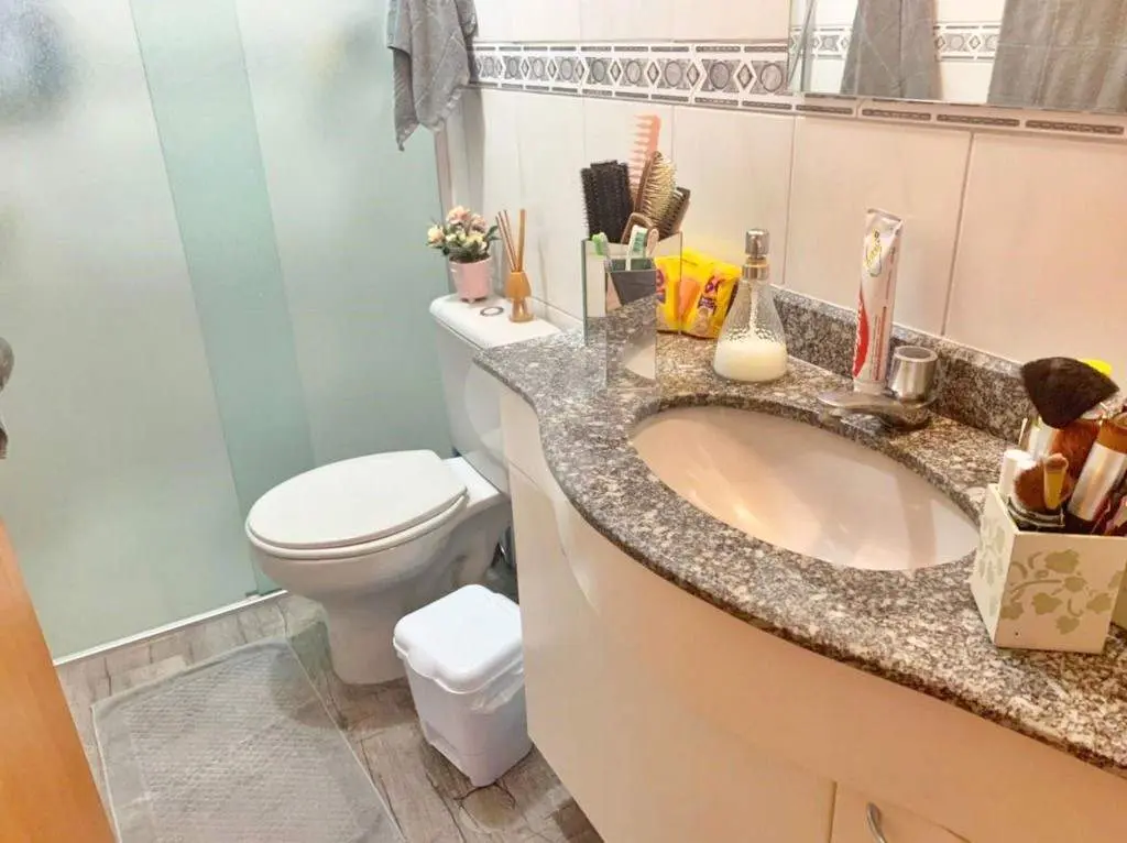 Apartamento para Venda em Praia Grande, Vila Tupi, 3 dormitórios, 1 suíte, 2 banheiros, 2 vagas