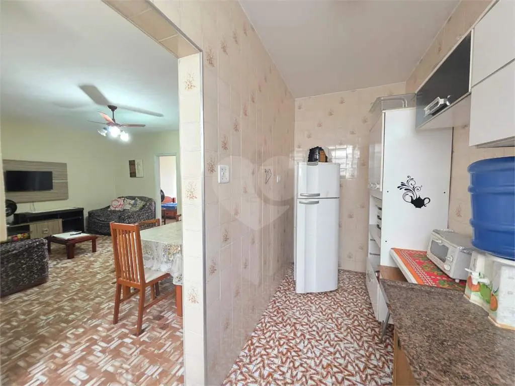 Apartamento para Venda em Praia Grande, Guilhermina, 2 dormitórios, 1 banheiro, 1 vaga