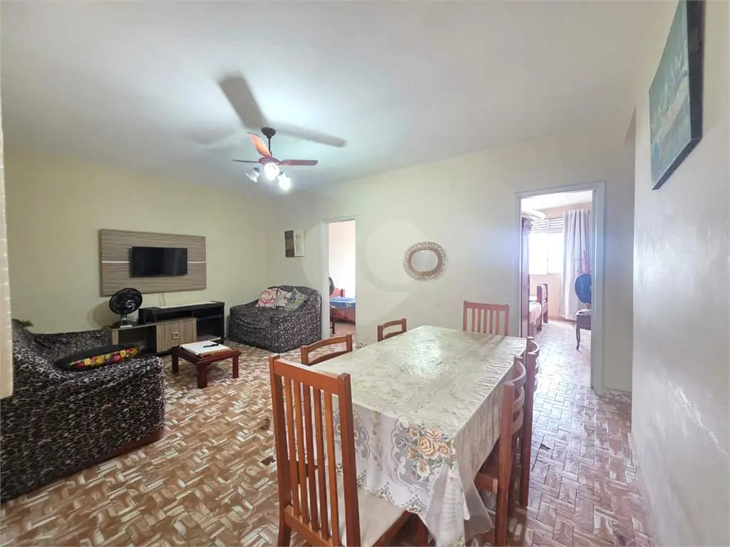 Apartamento para Venda em Praia Grande, Guilhermina, 2 dormitórios, 1 banheiro, 1 vaga