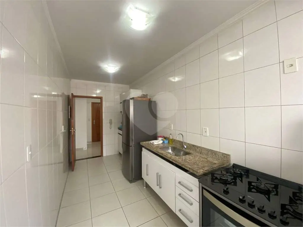 Apartamento para Venda em Praia Grande, Vila Guilhermina, 2 dormitórios, 1 suíte, 2 banheiros, 2 vagas