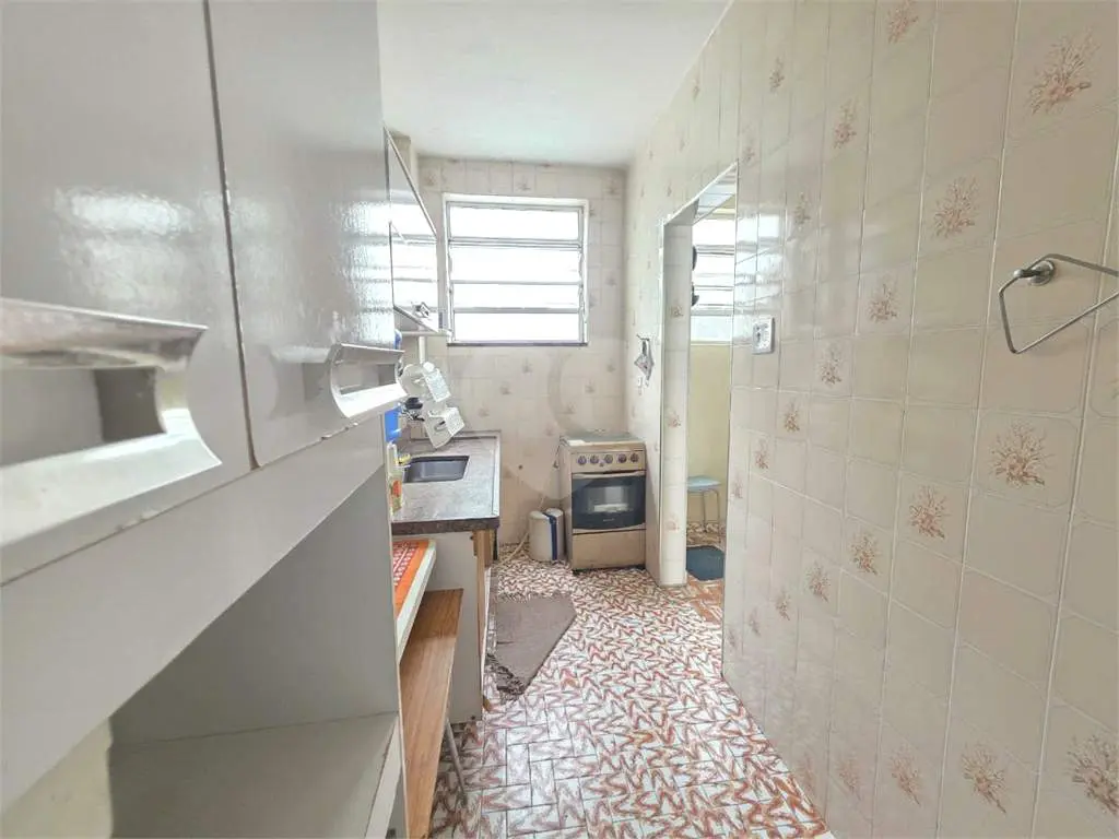 Apartamento para Venda em Praia Grande, Guilhermina, 2 dormitórios, 1 banheiro, 1 vaga