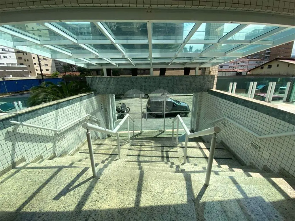 Apartamento para Venda em Praia Grande, Vila Guilhermina, 2 dormitórios, 1 suíte, 2 banheiros, 2 vagas