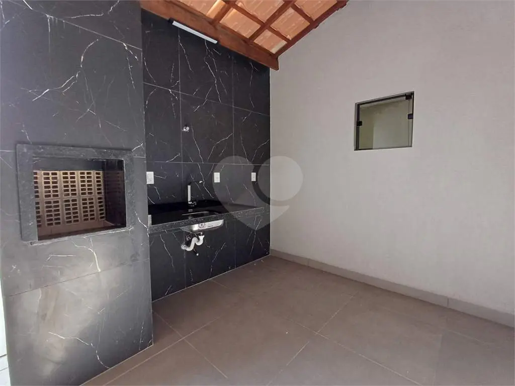 Casa para Venda em Praia Grande, Tupi, 2 dormitórios, 2 suítes, 1 banheiro, 2 vagas
