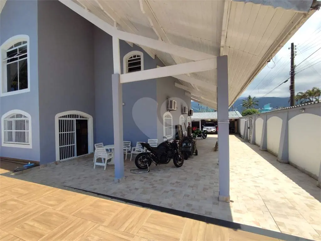 Casa para Venda em Praia Grande, Flórida, 6 dormitórios, 3 banheiros, 8 vagas