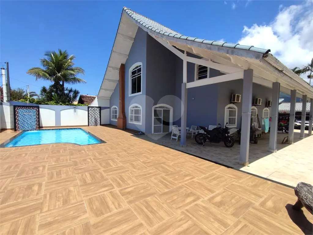 Casa para Venda em Praia Grande, Flórida, 6 dormitórios, 3 banheiros, 8 vagas