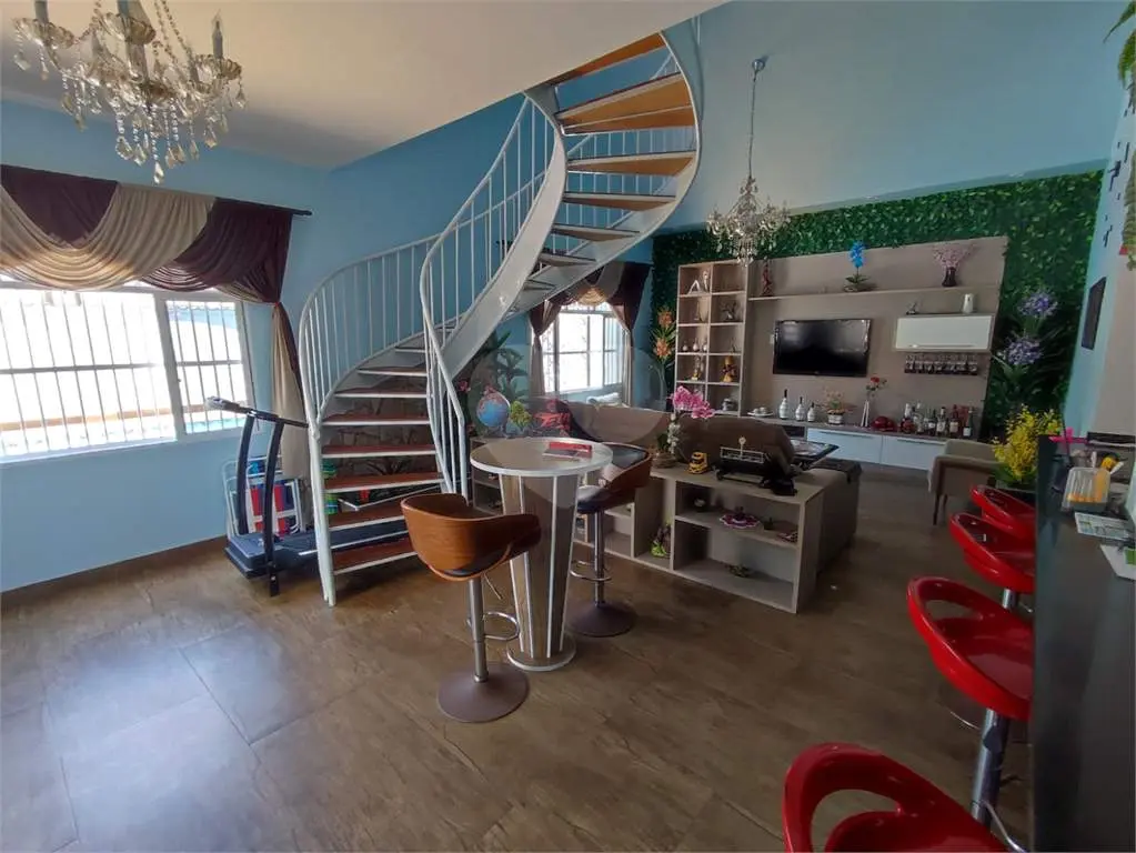 Casa para Venda em Praia Grande, Flórida, 6 dormitórios, 3 banheiros, 8 vagas