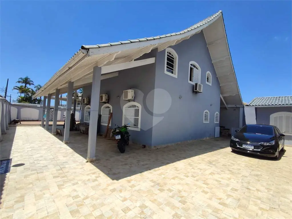 Casa para Venda em Praia Grande, Flórida, 6 dormitórios, 3 banheiros, 8 vagas