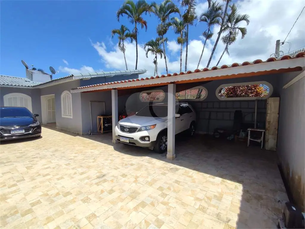Casa para Venda em Praia Grande, Flórida, 6 dormitórios, 3 banheiros, 8 vagas
