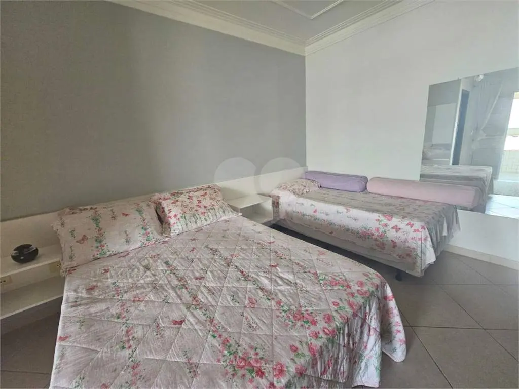 Apartamento para Venda em Praia Grande, Guilhermina, 4 dormitórios, 2 suítes, 2 banheiros, 2 vagas