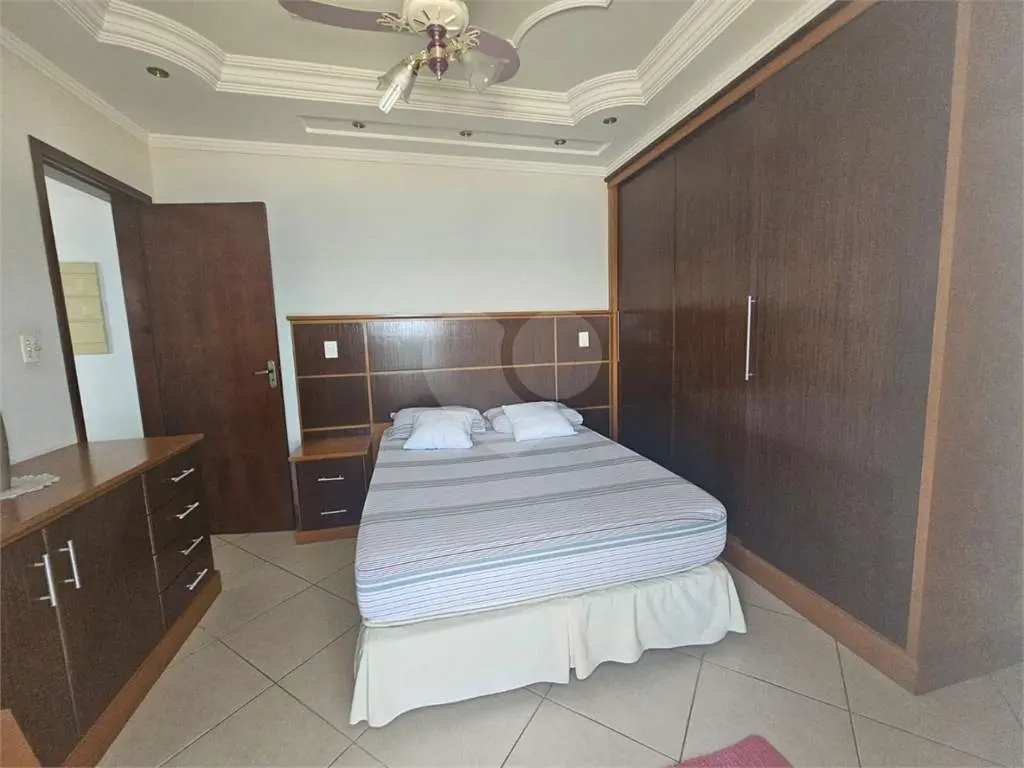 Apartamento para Venda em Praia Grande, Guilhermina, 4 dormitórios, 2 suítes, 2 banheiros, 2 vagas