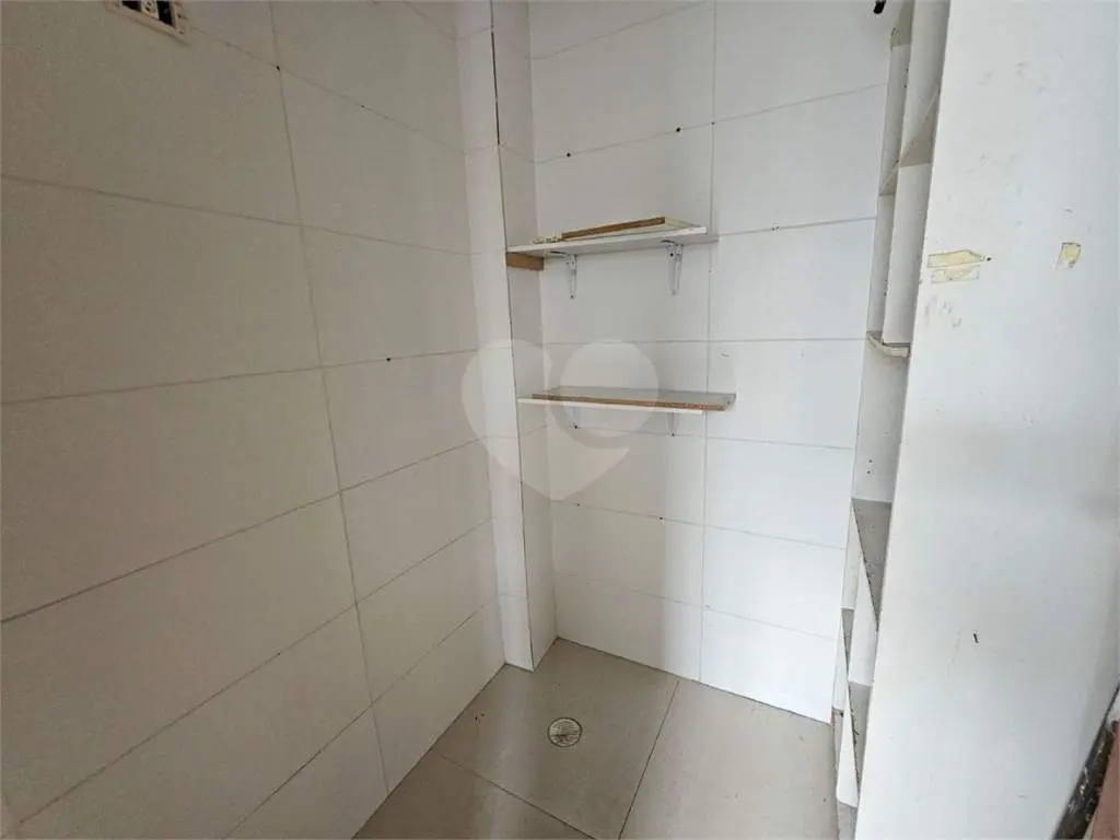 Apartamento para Locação em Praia Grande, Tupi, 2 dormitórios, 1 suíte, 1 banheiro, 2 vagas