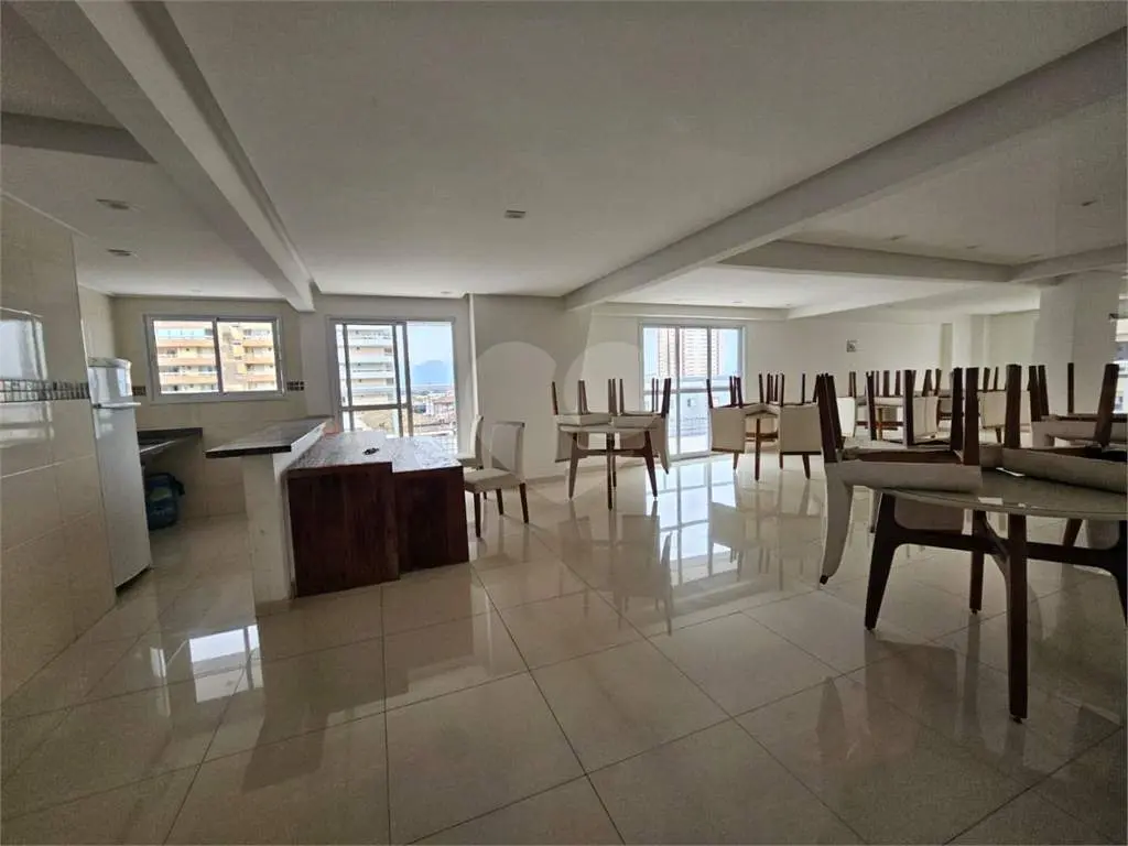 Apartamento para Locação em Praia Grande, Tupi, 2 dormitórios, 1 suíte, 1 banheiro, 2 vagas
