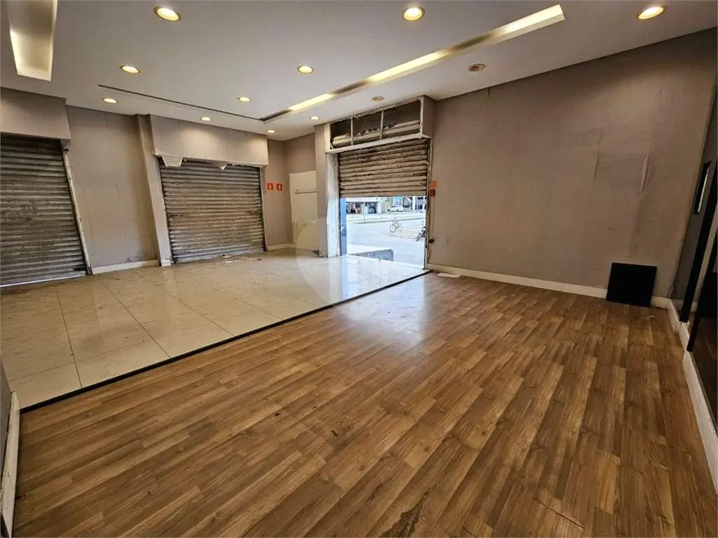Comercial para Venda em Praia Grande, Vila Tupi, 1 banheiro, 1 vaga