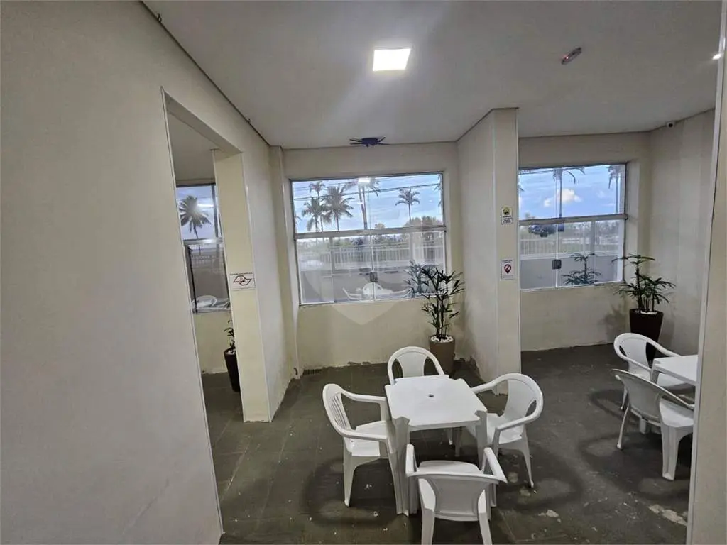 Studio para Venda em Praia Grande, Vila Guilhermina, 1 dormitório, 1 banheiro, 1 vaga