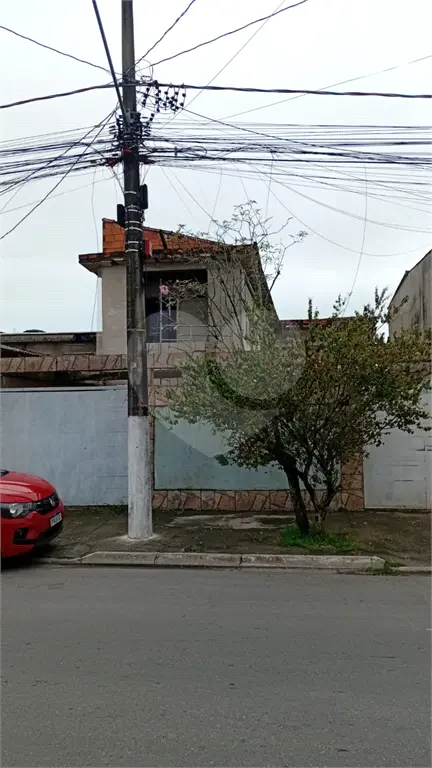 Sobrado para Venda em Praia Grande, Ribeirópolis, 3 dormitórios, 1 suíte, 3 banheiros, 6 vagas