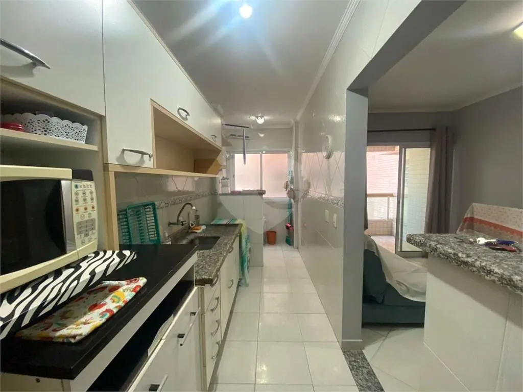 Apartamento para Venda em Praia Grande, Campo aviação, 1 dormitório, 1 banheiro, 1 vaga