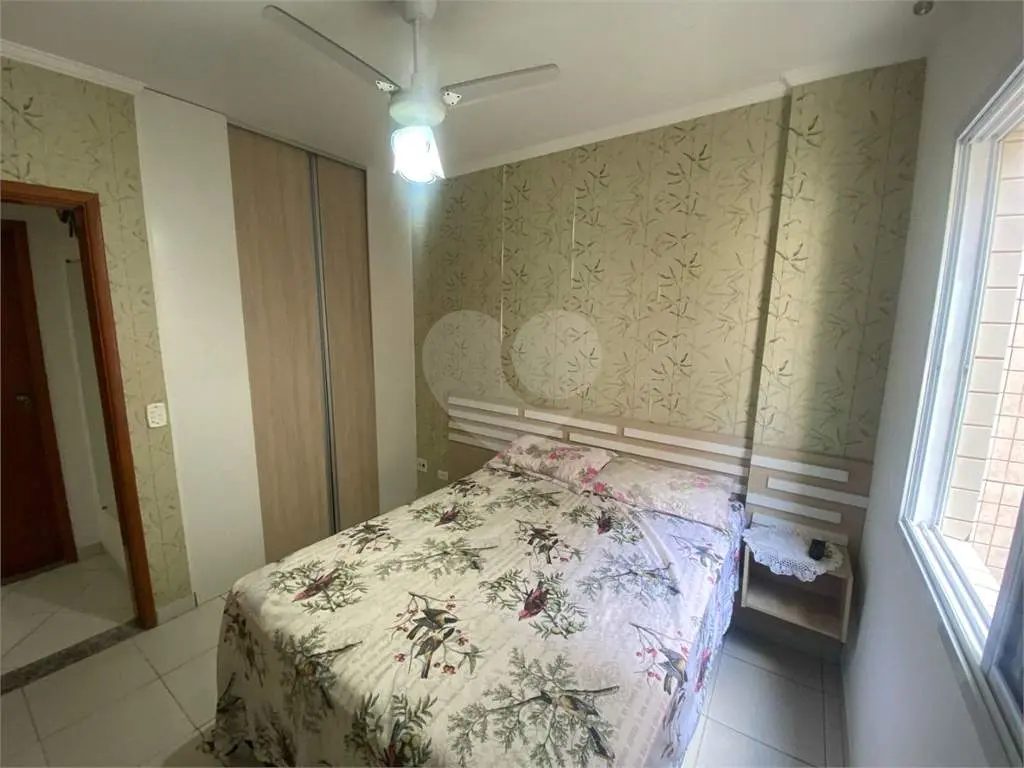 Apartamento para Venda em Praia Grande, Campo aviação, 1 dormitório, 1 banheiro, 1 vaga