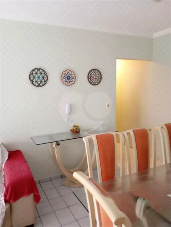 Apartamento para Venda em Praia Grande, Guilhermina, 2 dormitórios, 1 banheiro, 1 vaga