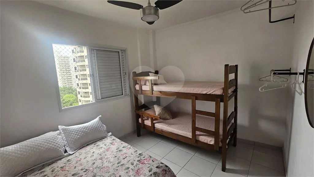 Apartamento para Venda em Praia Grande, Campo aviação, 1 dormitório, 1 banheiro, 1 vaga