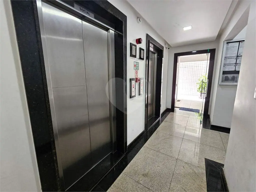 Apartamento para Locação em Praia Grande, Tupi, 2 dormitórios, 1 suíte, 1 banheiro, 2 vagas