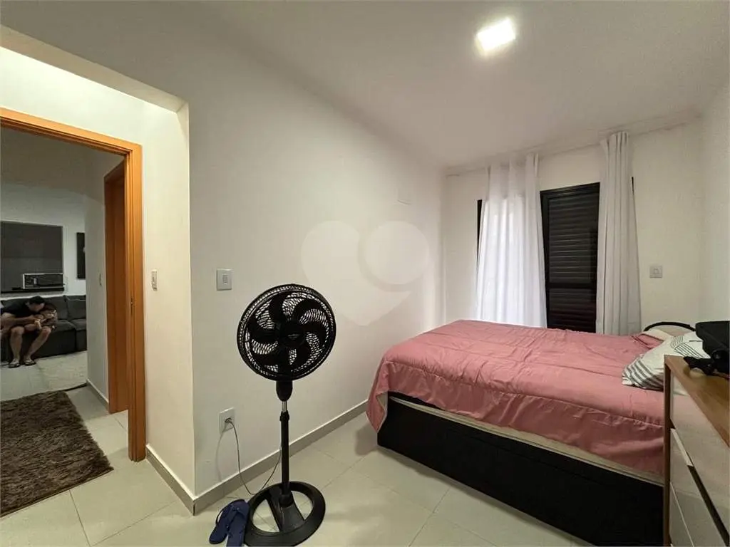 Apartamento para Venda em Praia Grande, Forte, 2 dormitórios, 1 suíte, 2 banheiros, 1 vaga