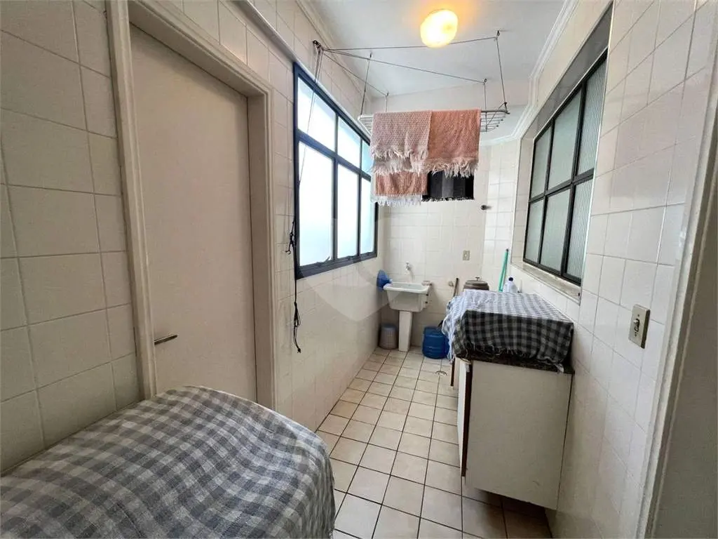 Apartamento para Venda em Praia Grande, Tupi, 3 dormitórios, 1 suíte, 3 banheiros, 1 vaga