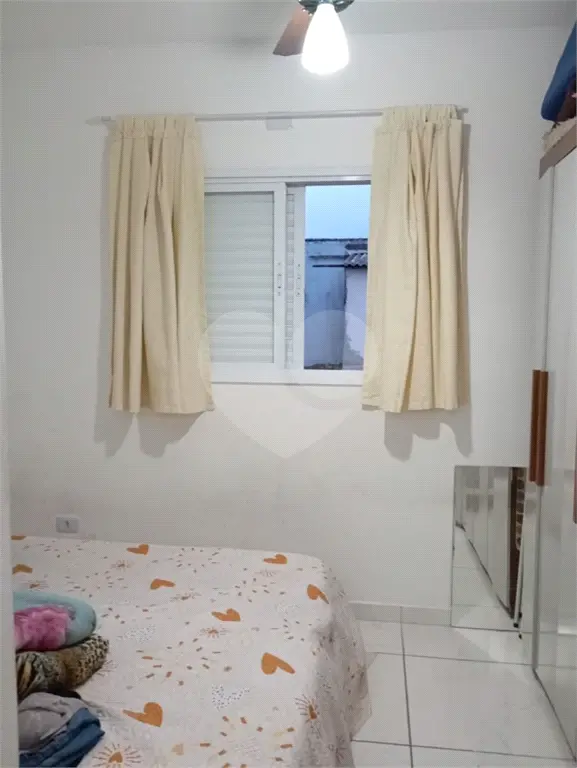 Casa para Venda em Praia Grande, Antártica, 2 dormitórios, 2 banheiros, 1 vaga
