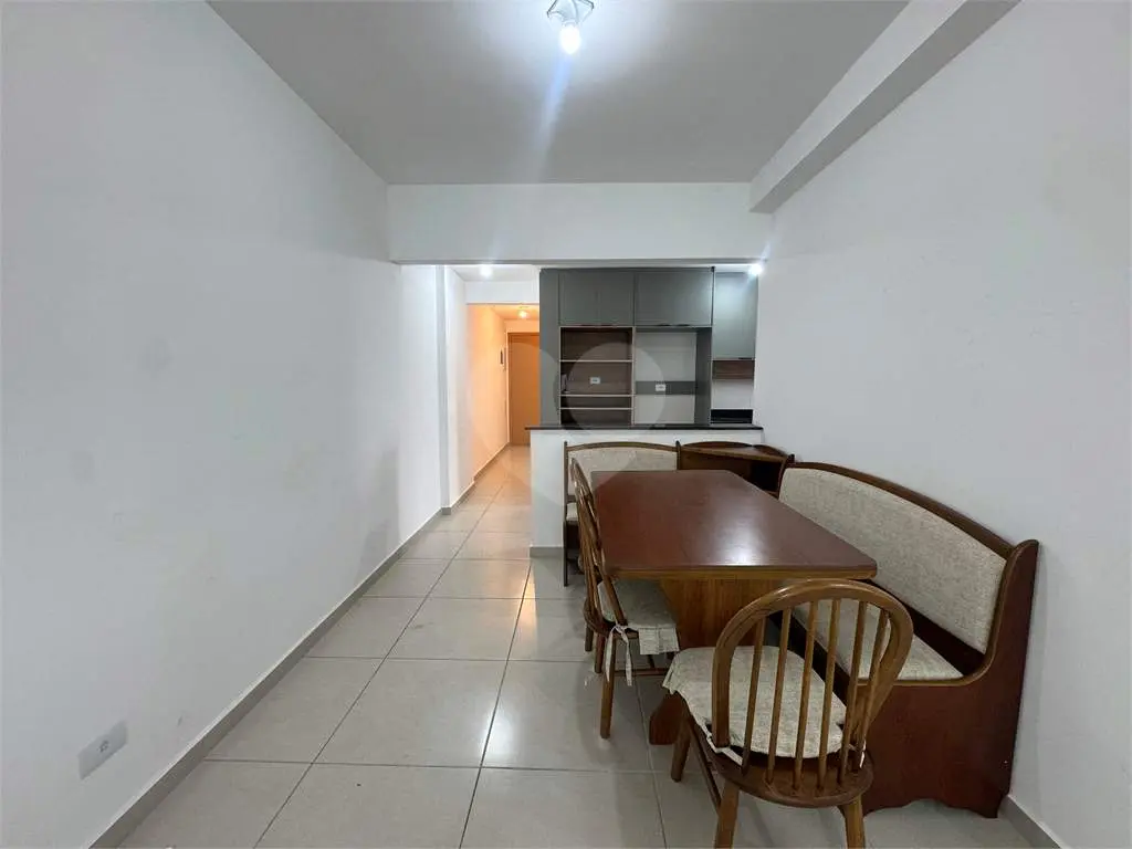 Apartamento para Venda em Praia Grande, Forte, 2 dormitórios, 1 suíte, 2 banheiros, 1 vaga