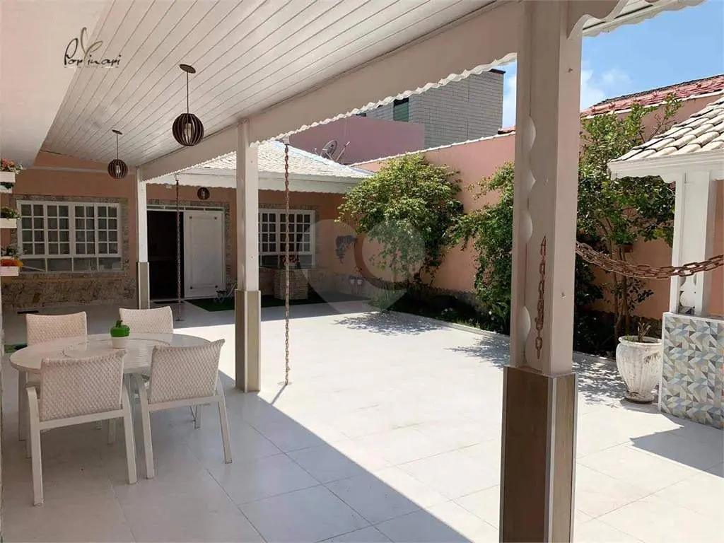Casa para Venda em Praia Grande, Tupi, 4 dormitórios, 4 suítes, 1 banheiro, 5 vagas