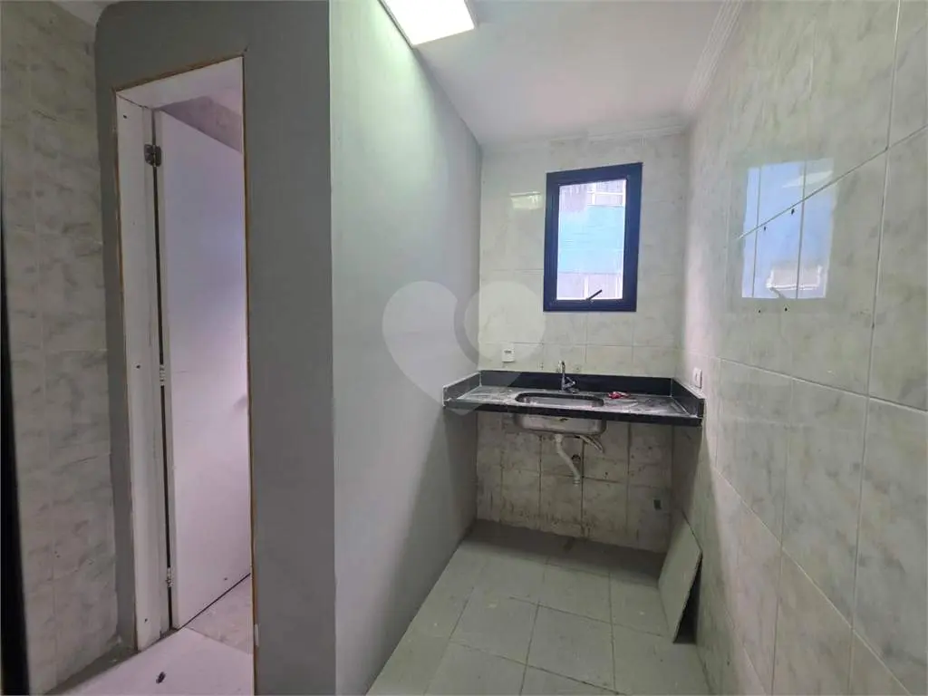 Sala Comercial para Locação em Praia Grande, Vila Guilhermina, 2 banheiros