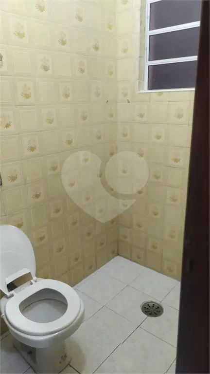 Casa para Locação em Praia Grande, Boqueirão, 3 dormitórios, 1 suíte, 2 banheiros, 2 vagas