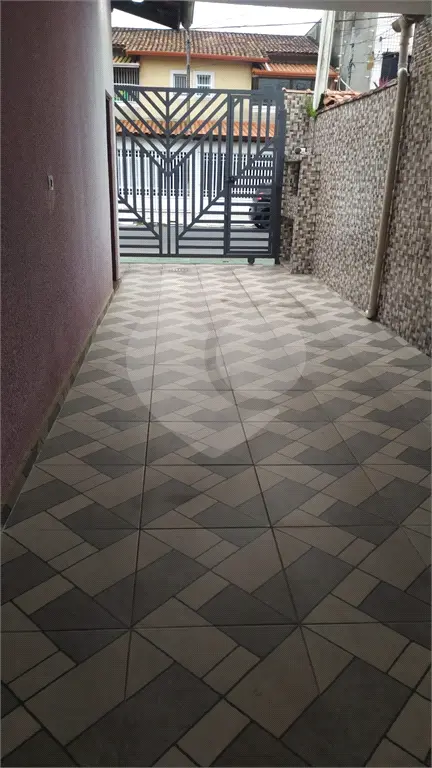 Casa para Locação em Praia Grande, Boqueirão, 3 dormitórios, 1 suíte, 2 banheiros, 2 vagas