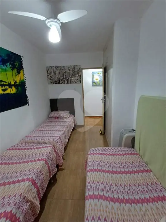 Apartamento para Venda em Praia Grande, Guilhermina, 2 dormitórios, 1 banheiro