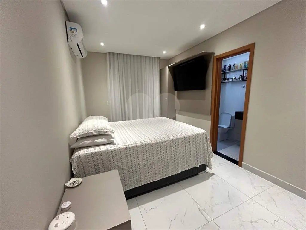 Apartamento para Venda em Praia Grande, Canto do Forte, 3 dormitórios, 2 suítes, 2 banheiros, 2 vagas