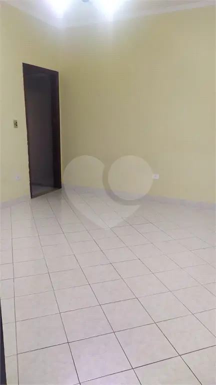 Casa para Locação em Praia Grande, Boqueirão, 3 dormitórios, 1 suíte, 2 banheiros, 2 vagas