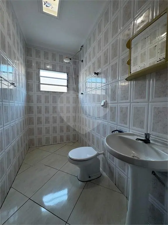 Casa para Venda em Praia Grande, Vila Guilhermina, 2 dormitórios, 1 suíte, 3 banheiros, 2 vagas
