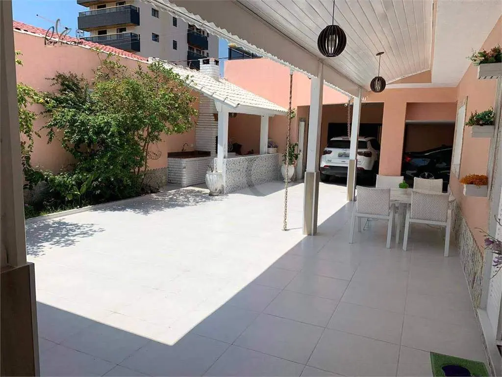 Casa para Venda em Praia Grande, Tupi, 4 dormitórios, 4 suítes, 1 banheiro, 5 vagas