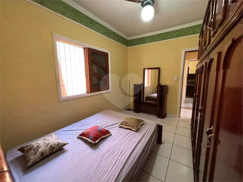Casa para Venda em Praia Grande, Caiçara, 2 dormitórios, 1 suíte, 2 banheiros, 2 vagas